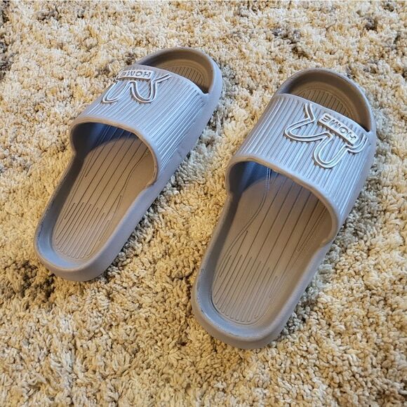 NWT Grey ribbed rubber sandals - Picture 3 of 5